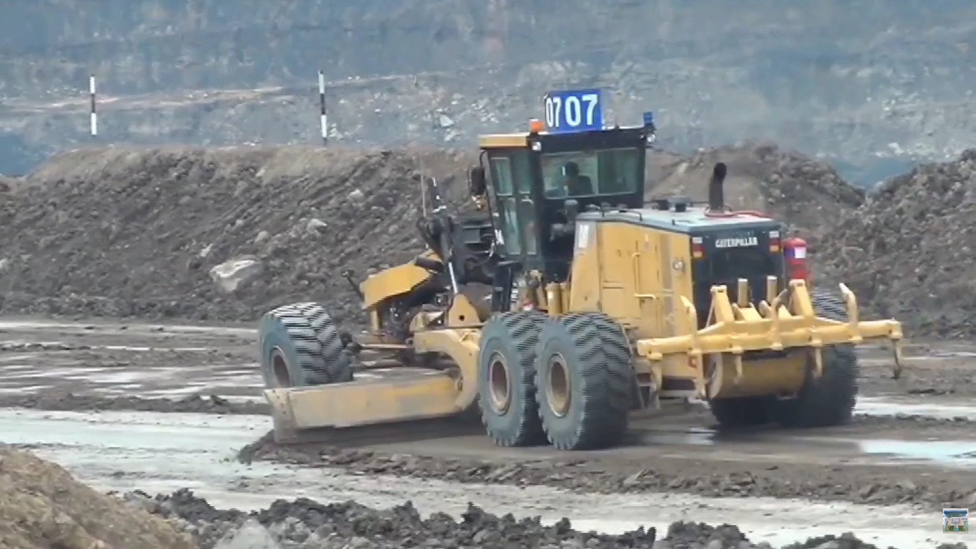 Sewa Alat Berat Motor Grader